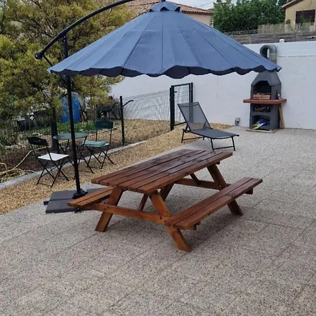 בית נופש La Maison La Calade פרונטיניאן